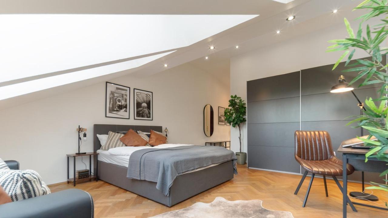 Designer Apartments, 2 Min To U1 Reumannplatz فيينا المظهر الخارجي الصورة